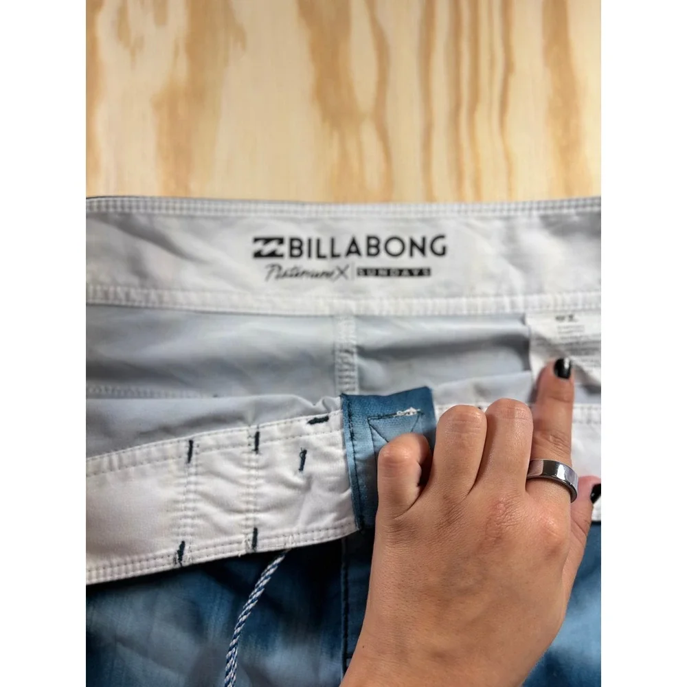 Billabong Platinum X Sundays Mens‎ Blue Tie Dye Stripe Board Shorts Size 36